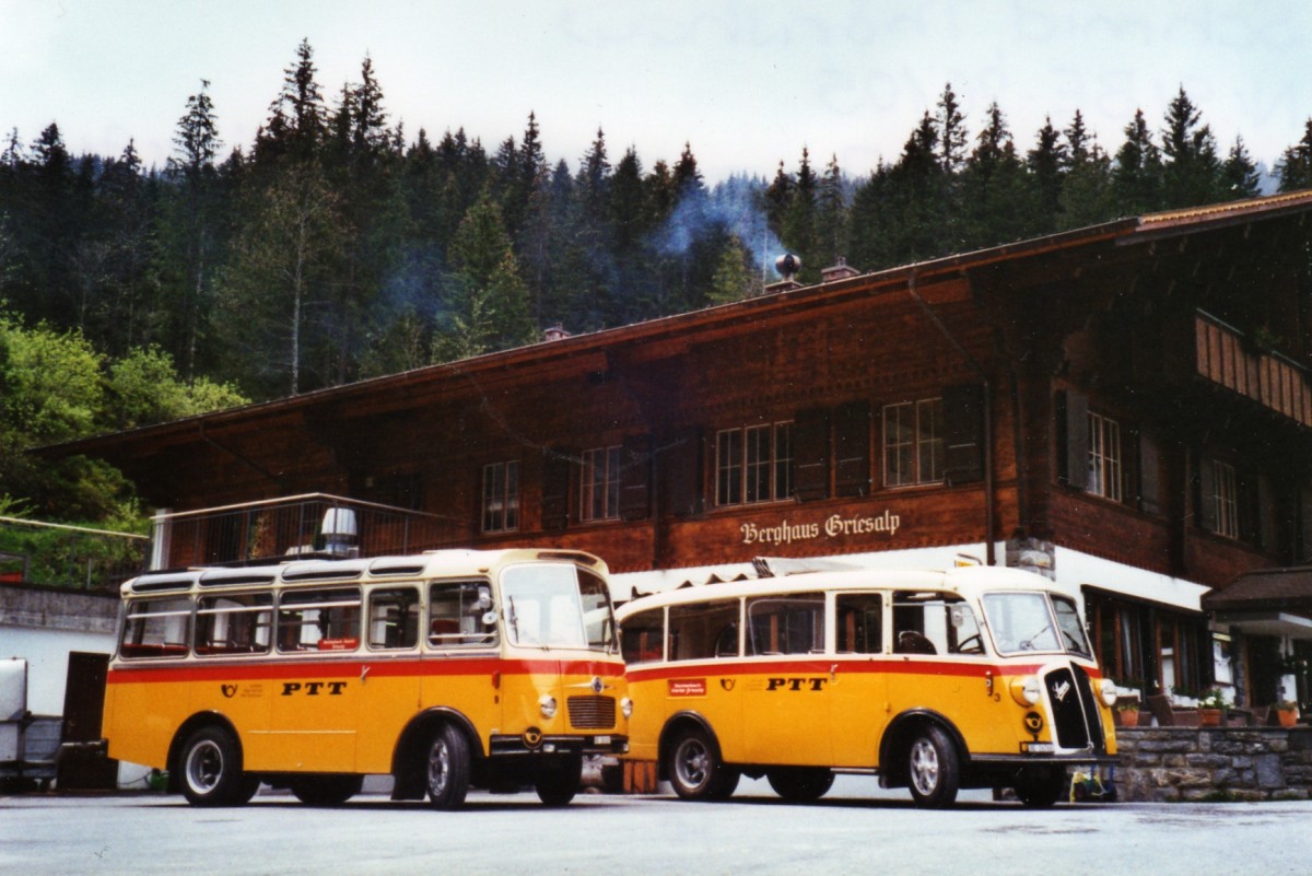 (126'704) - Schmid, Th�rishaus - Nr. 9/BE 26'105 - Saurer/R&J (ex Geiger, Adelboden Nr. 9) + Nr. 3/BE 26'760 - Saurer/Gangloff (ex Geiger, Adelboden Nr. 3) am 29. Mai 2010 auf der Griesalp