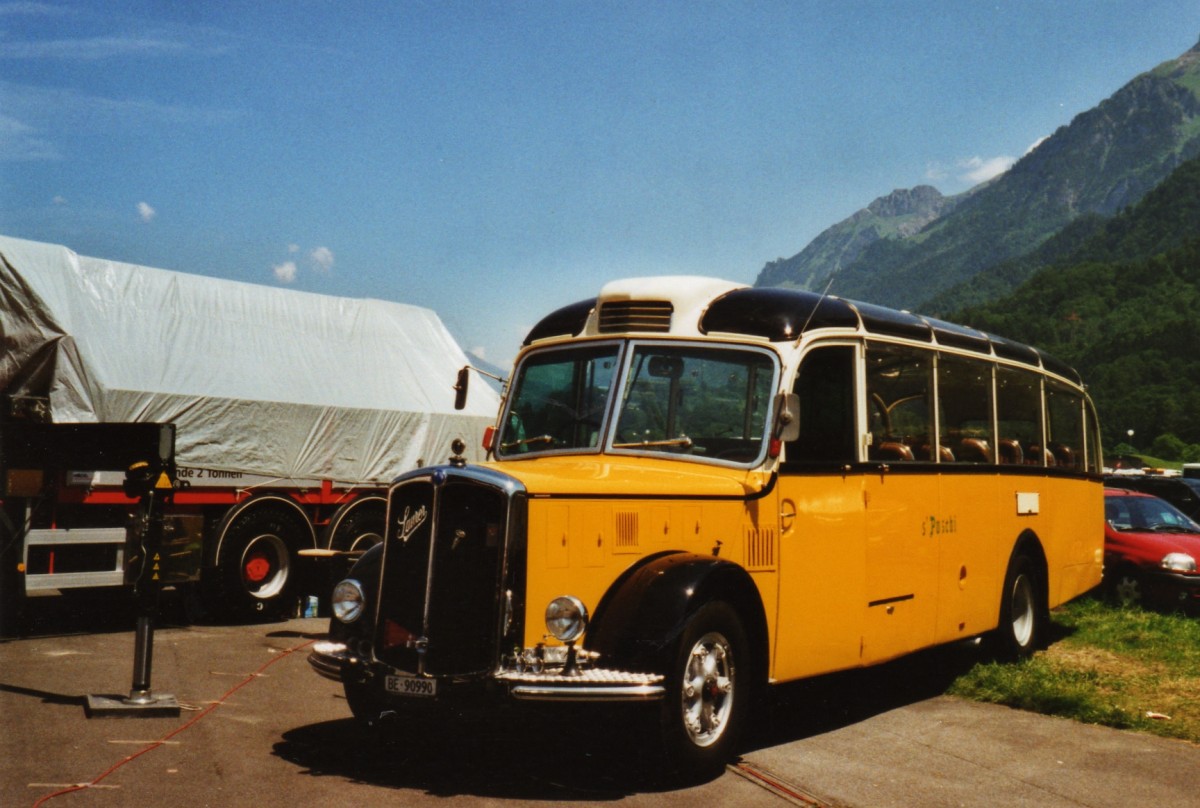 (127'116) - Ritter, Sch�pbach - BE 90'990 - Saurer/Gangloff (ex Linder, Einigen; ex P 23'146; ex P 2215) am 26. Juni 2010 in Interlaken, Flugplatz