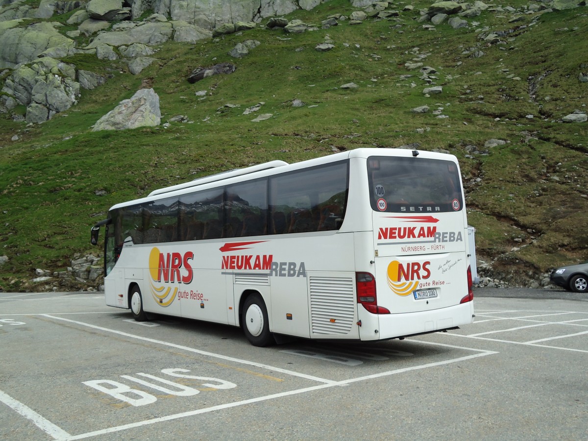 (127'542) - Aus Deutschland: Neukam-Reba, N�rnberg - N-RO 100 - Setra am 4. Juli 2010 in Grimsel, Rest. Grimselblick