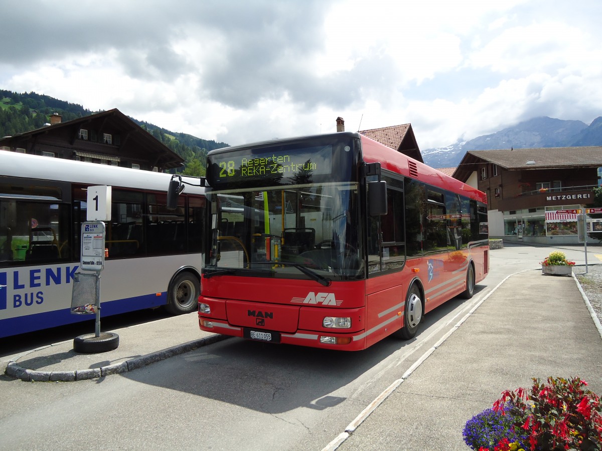(128'045) - AFA Adelboden - Nr. 55/BE 611'055 - MAN/G�ppel am 25. Juli 2010 beim Bahnhof Lenk