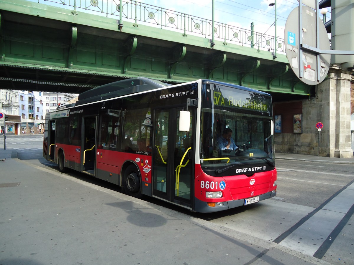 (128'358) - Wiener Linien - Nr. 8601/W 1026 LO - Gr�f&Stift am 8. August 2010 in Wien, Gumpendorfer Strasse