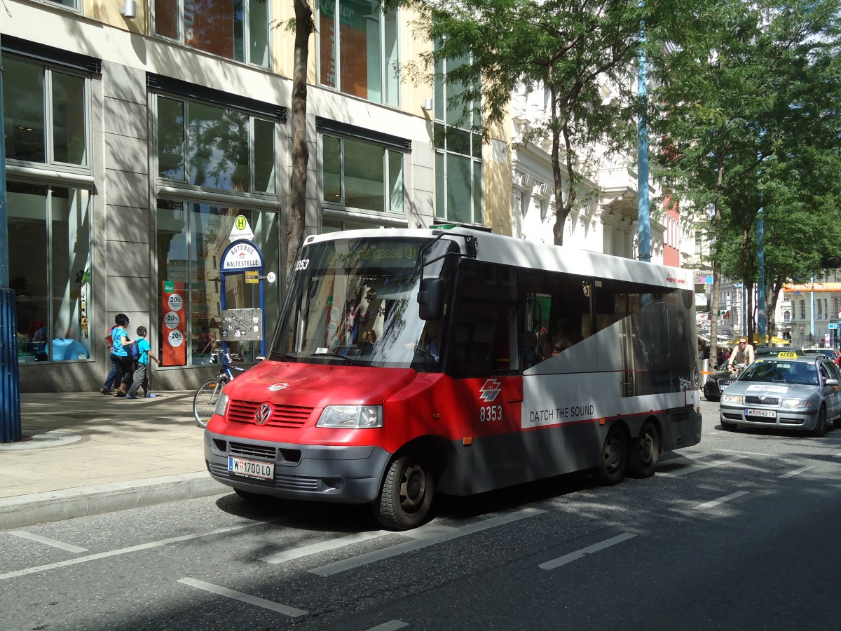 (128'387) - Wiener Linien - Nr. 8353/W 1700 LO - VW/Kutsenits am 9. August 2010 in Wien, K�nigsklostergasse
