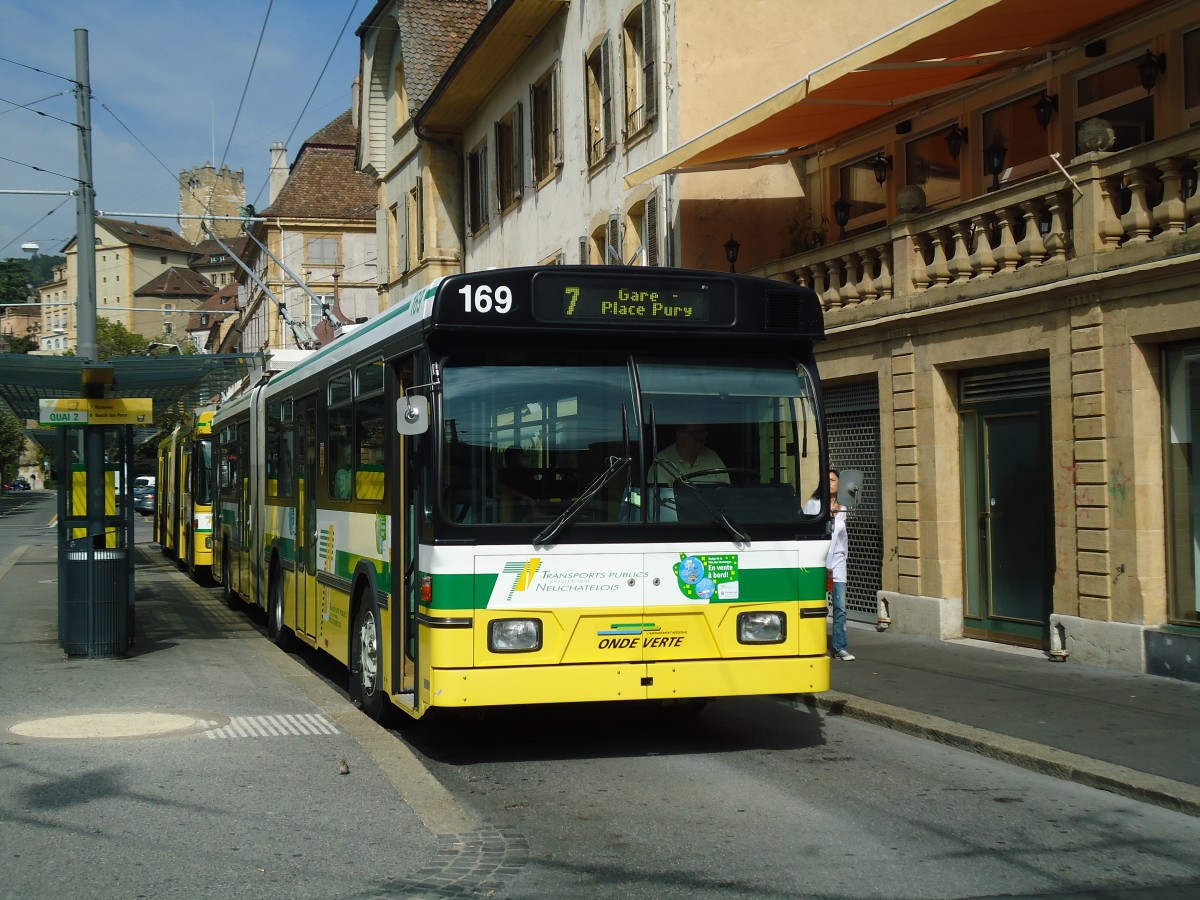 (129'529) - TN Neuch�tel - Nr. 169 - FBW/Hess Gelenktrolleybus am 6. September 2010 in Neuch�tel, Place Pury