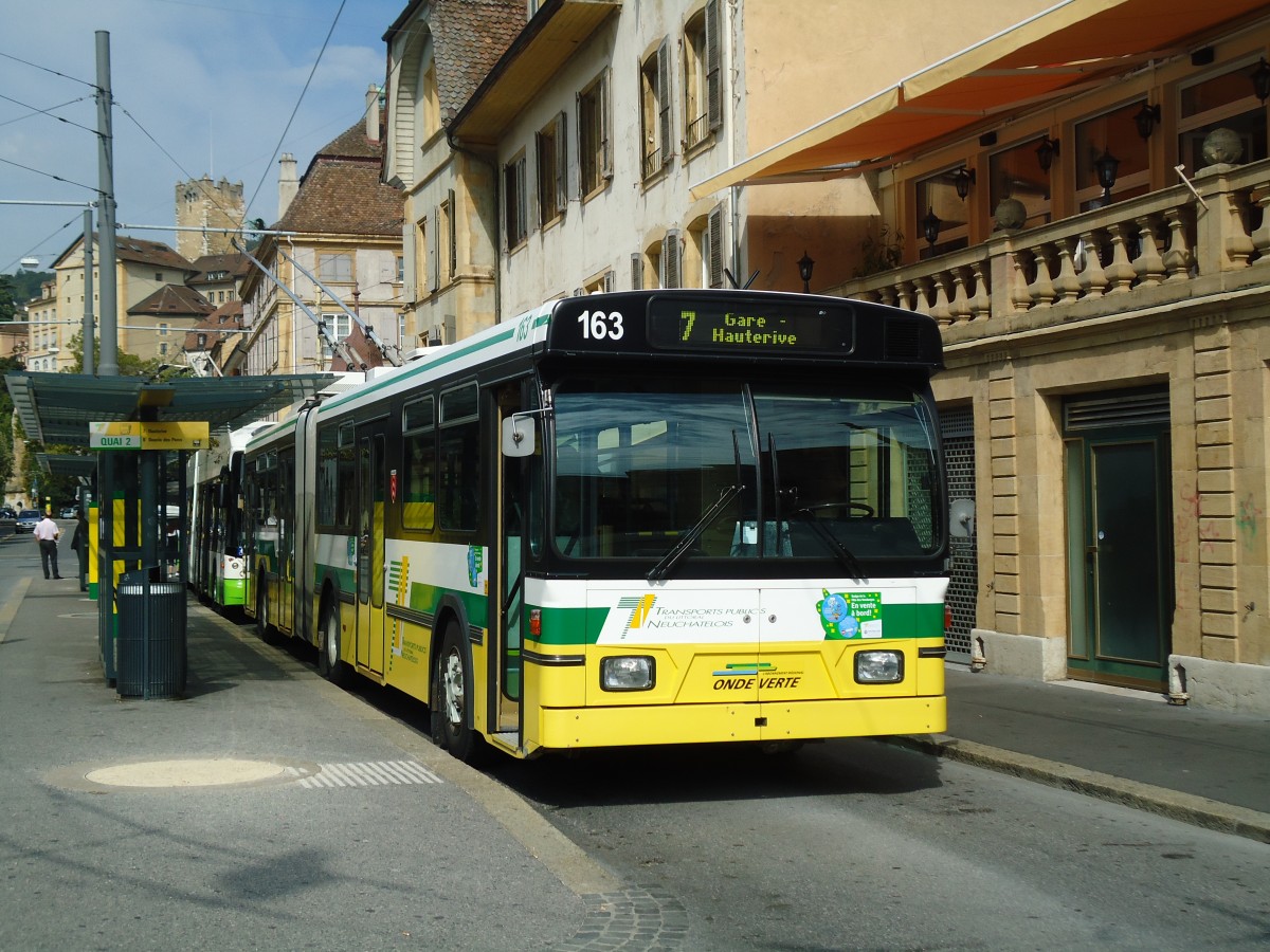 (129'534) - TN Neuch�tel - Nr. 163 - FBW/Hess Gelenktrolleybus am 6. September 2010 in Neuch�tel, Place Pury