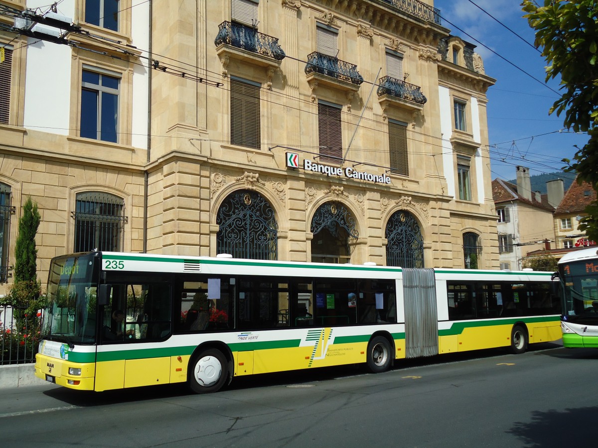 (129'566) - TN Neuch�tel - Nr. 235/NE 111'235 - MAN am 6. September 2010 in Neuch�tel, Place Pury