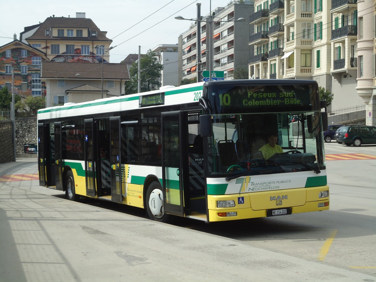 (129'576) - TN Neuch�tel - Nr. 202/NE 114'202 - MAN am 6. September 2010 beim Bahnhof Neuch�tel