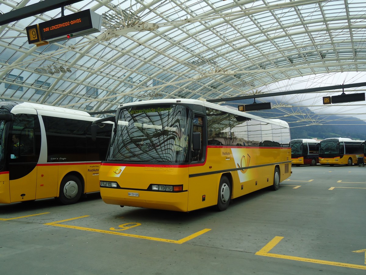 (129'761) - PostAuto Graub�nden - GR 159'305 - Neoplan (ex P 25'140) am 18. September 2010 in Chur, Postautostation