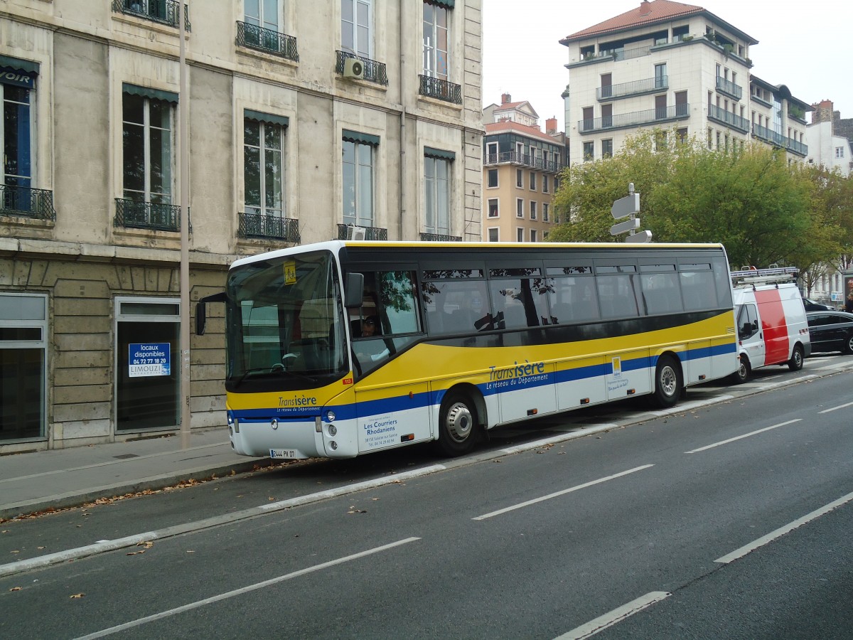 (130'477) - Transis�re, Grenoble - 113/2444 PX 07 - Irisbus am 14. Oktober 2010 in Lyon, Hotel de Ville - Louis Pradel