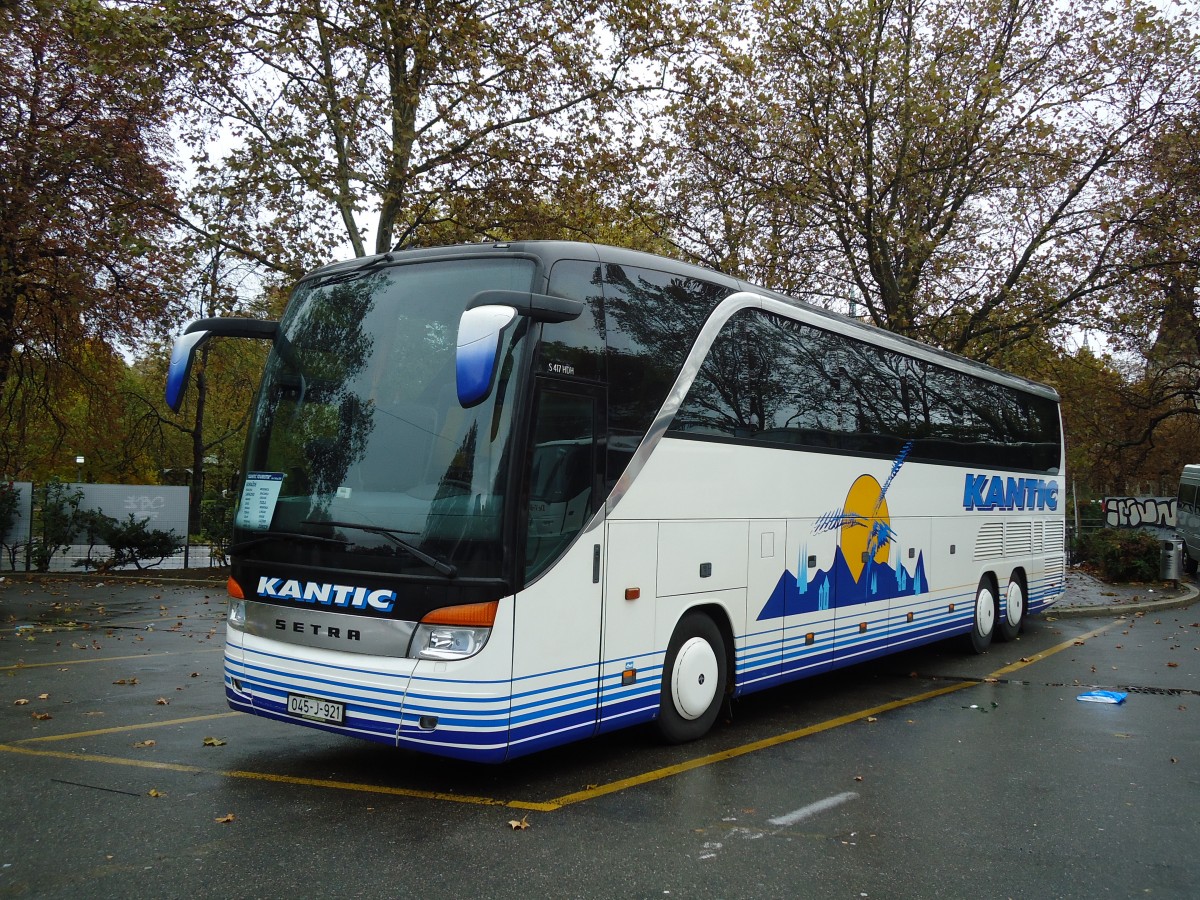 (130'749) - Aus Bosnien&Herzegowina: Kantic, Tesanj - 045-J-921 - Setra am 24. Oktober 2010 in Z�rich, Sihlquai