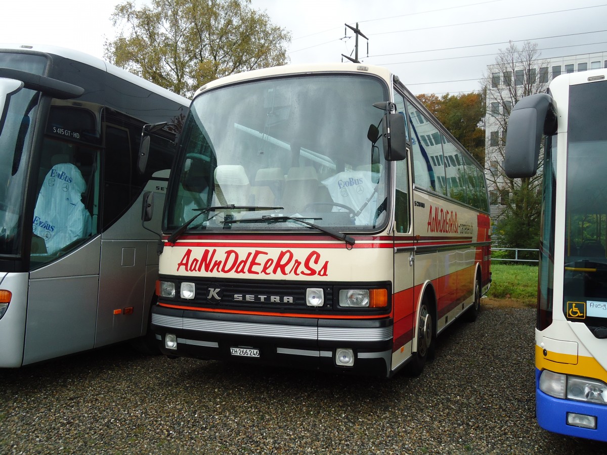 (130'758) - AaNnDdEeRrSs, Z�rich - ZH 266'246 - Setra am 24. Oktober 2010 in Kloten, EvoBus