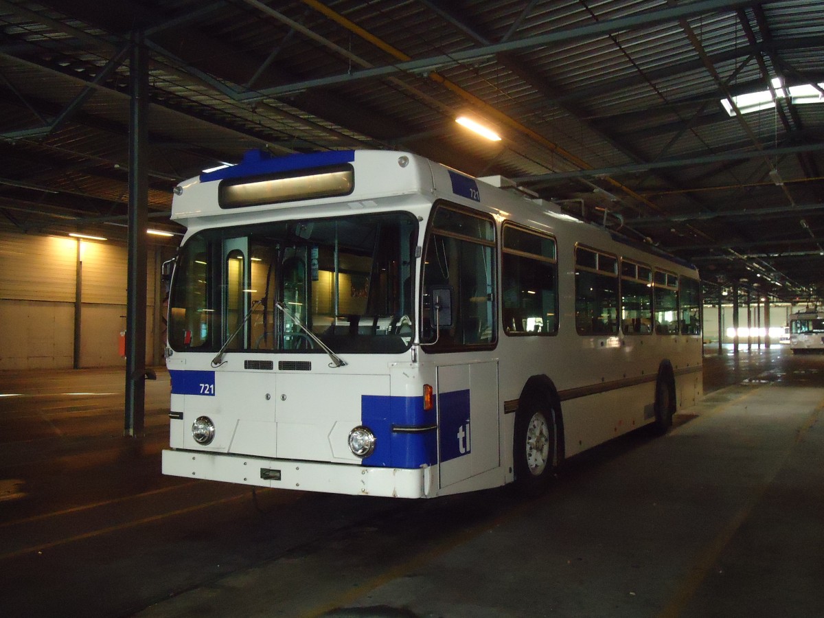 (130'898) - TL Lausanne - Nr. 721 - FBW/Hess Trolleybus am 13. November 2010 in Lausanne, D�p�t Pr�laz