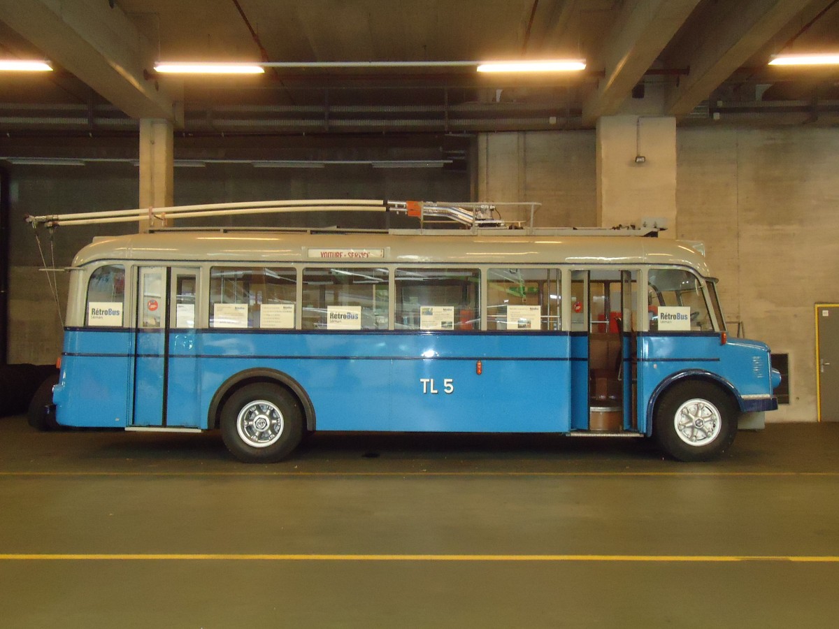 (130'923) - TL Lausanne (R�trobus) - Nr. 5 - FBW/Eggli Trolleybus (ex Nr. 505; ex Nr. 5) am 13. November 2010 in Lausanne, D�p�t Pr�laz