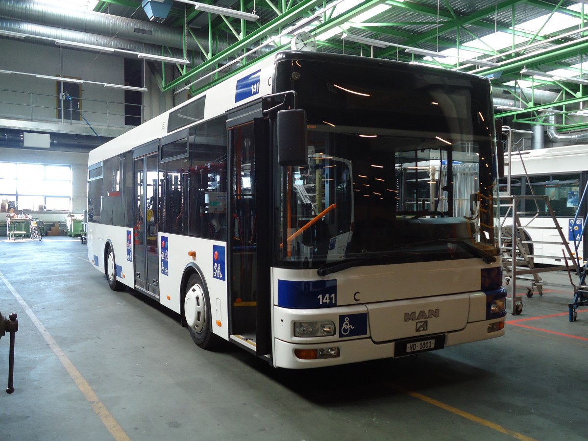(130'930) - TL Lausanne - Nr. 141/VD 1001 - MAN/G�ppel (ex RBS Worblaufen Nr. 23) am 13. November 2010 in Lausanne, D�p�t Pr�laz
