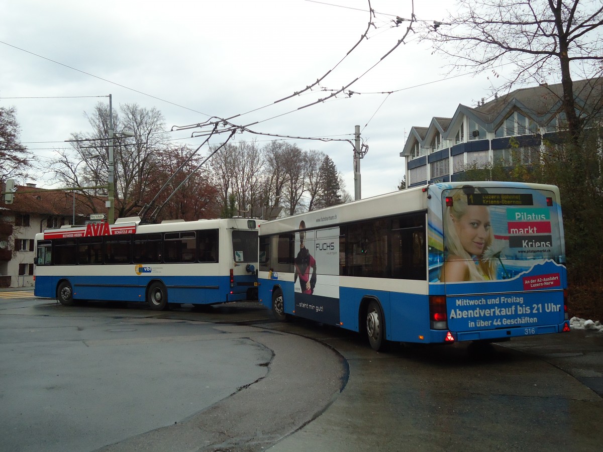 (131'494) - VBL Luzern - Nr. 316 - lanz+Marti/Hess Personenanh�nger am 8. Dezember 2010 in Luzern, Maihof