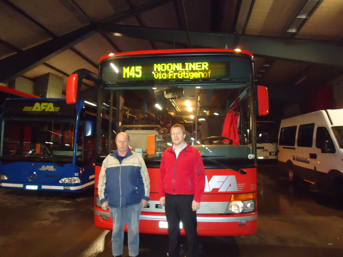 (131'642) - AFA Adelboden - Nr. 22/BE 26'708 - Setra (ex Nr. 8) am 18. Dezember 2010 im Autobahnhof Adelboden (1. Moonliner von Adelboden nach Spiez)