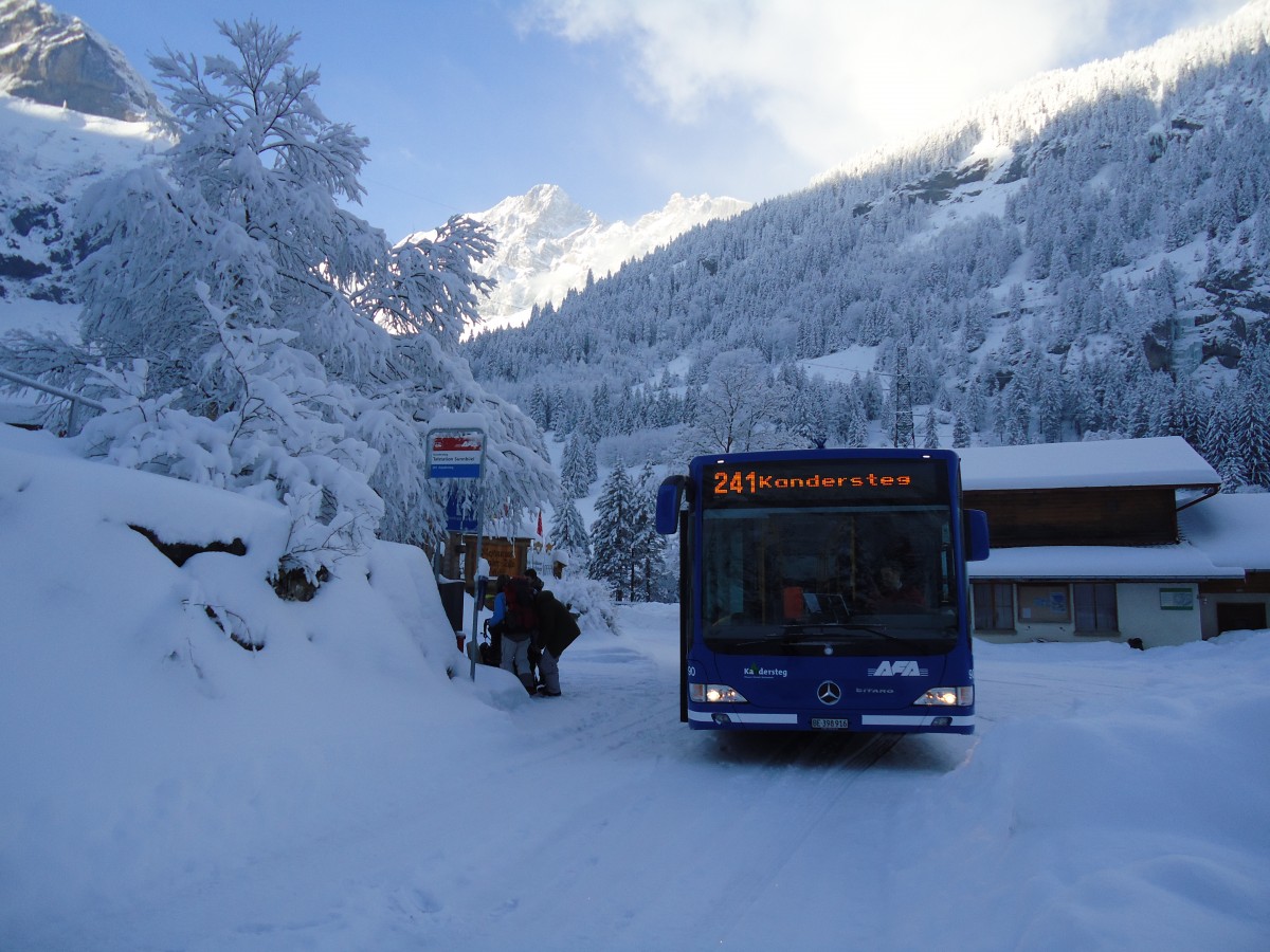 (131'672) - AFA Adelboden - Nr. 90/BE 398'916 - Mercedes am 26. Dezember 2010 in Kandersteg, Talstation Sunnb�el