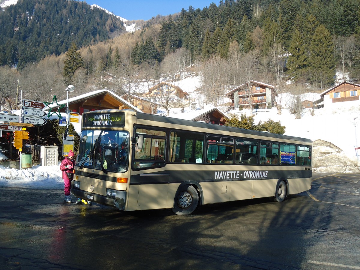 (131'958) - Buchard, Leytron - Nr. 95/VS 285'066 - Mercedes/R&J (ex AZZK Zollikon Nr. 27) am 2. Januar 2011 in Ovronnaz, La Crois�e