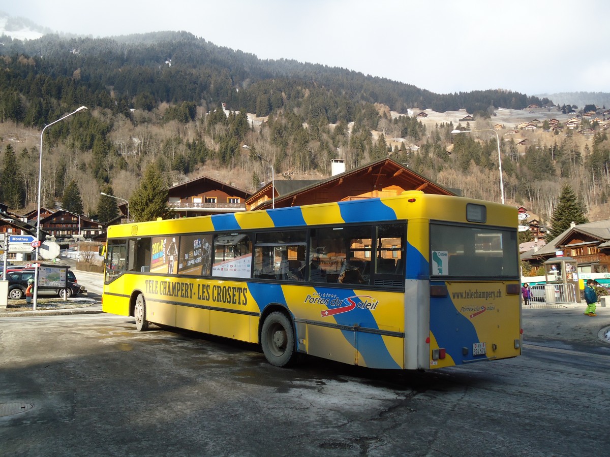 (132'378) - TPC Aigle - VS 324'574 - MAN (ex ASm Langenthal) am 22. Januar 2011 beim Bahnhof Champ�ry