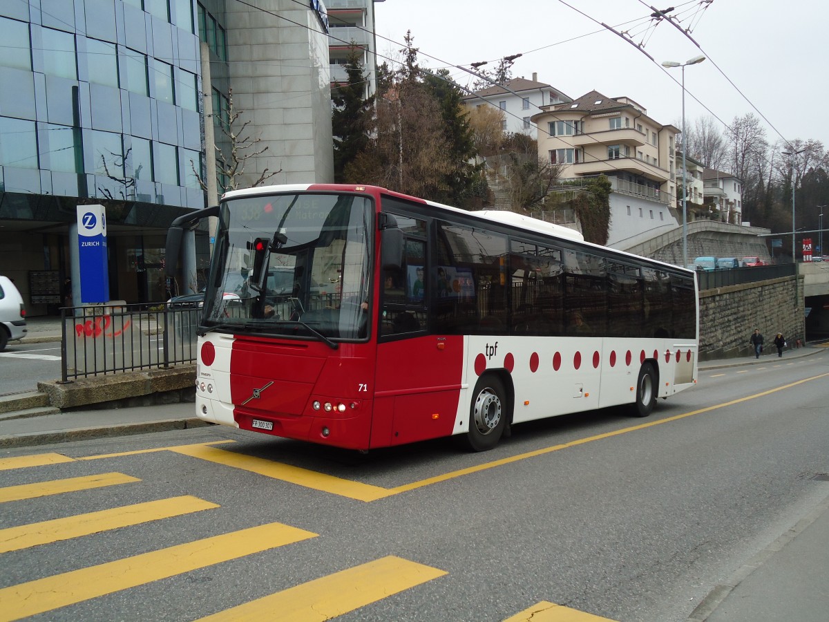 (132'684) - TPF Fribourg - Nr. 71/FR 300'307 - Volvo am 7. M�rz 2011 in Fribourg, Avenue Beauregard