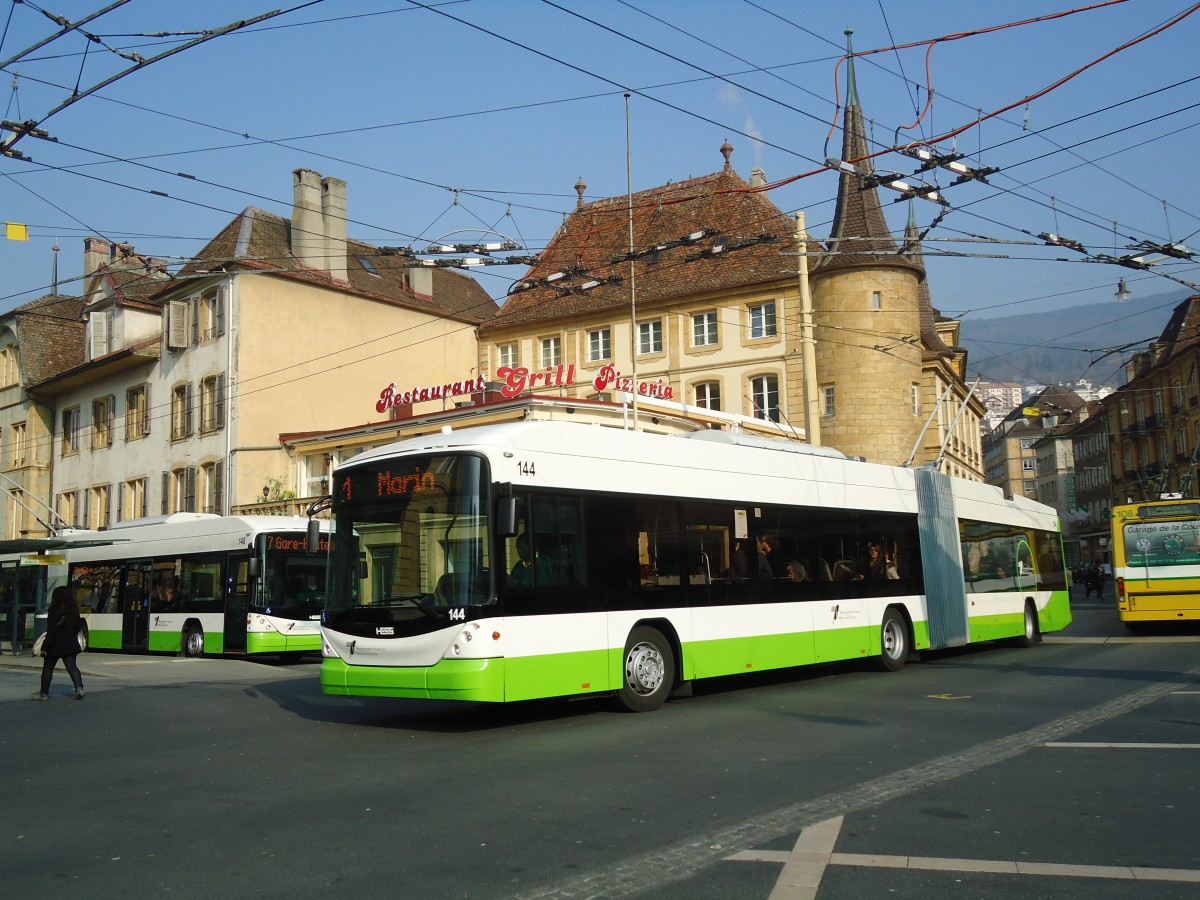(132'751) - TN Neuch�tel - Nr. 144 - Hess/Hess Gelenktrolleybus am 8. M�rz 2011 in Neuch�tel, Place Pury