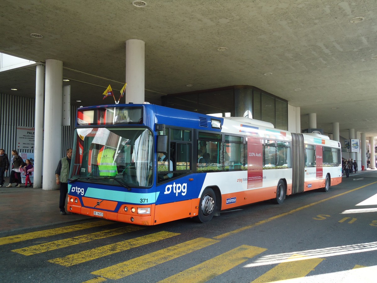 (132'831) - TPG Gen�ve - Nr. 371/GE 96'203 - Volvo am 10. M�rz 2011 in Gen�ve, Palexpo