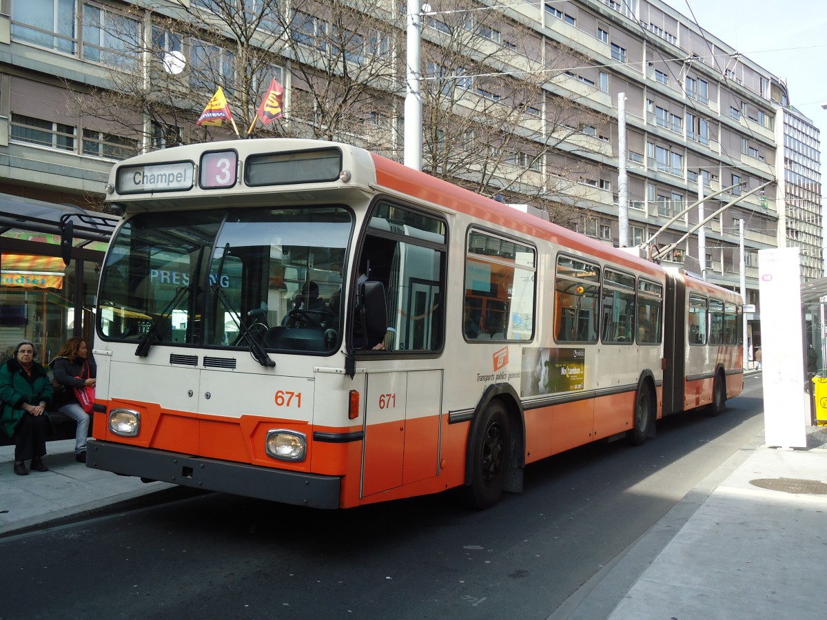 (132'882) - TPG Gen�ve - Nr. 671 - Saurer/Hess Gelenktrolleybus am 10. M�rz 2011 in Gen�ve, Coutance