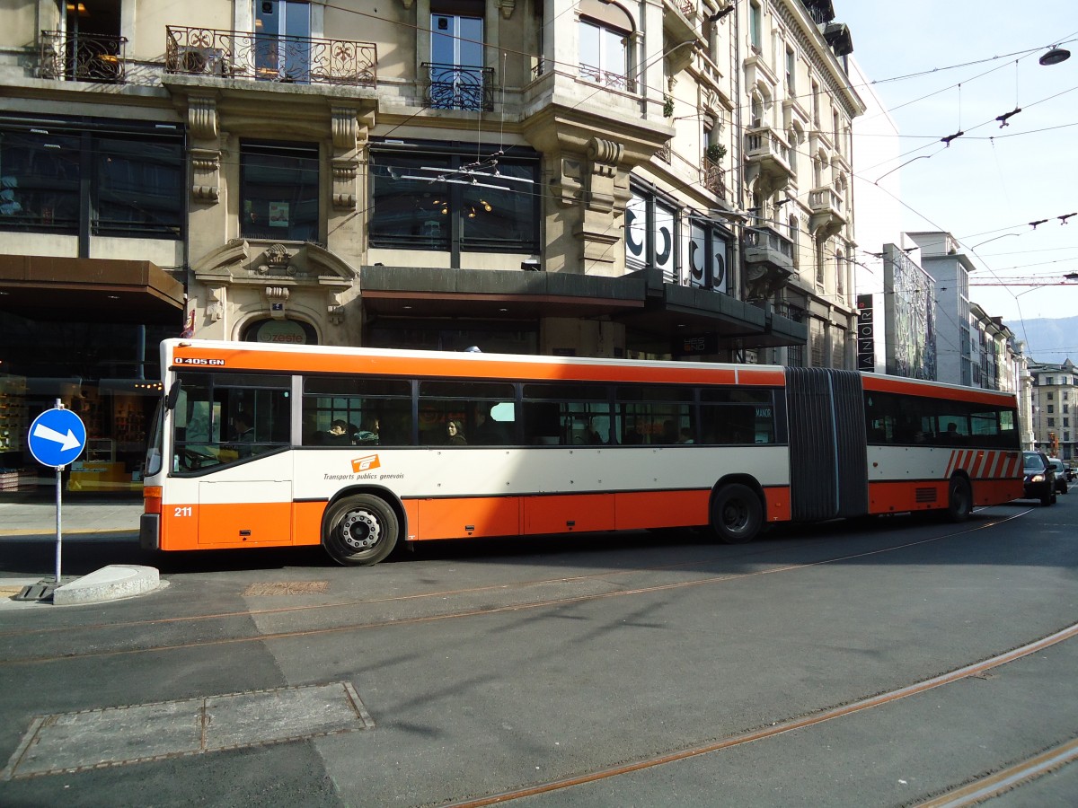 (132'910) - TPG Gen�ve - Nr. 211/GE 96'672 - Mercedes am 10. M�rz 2011 in Gen�ve, Coutance