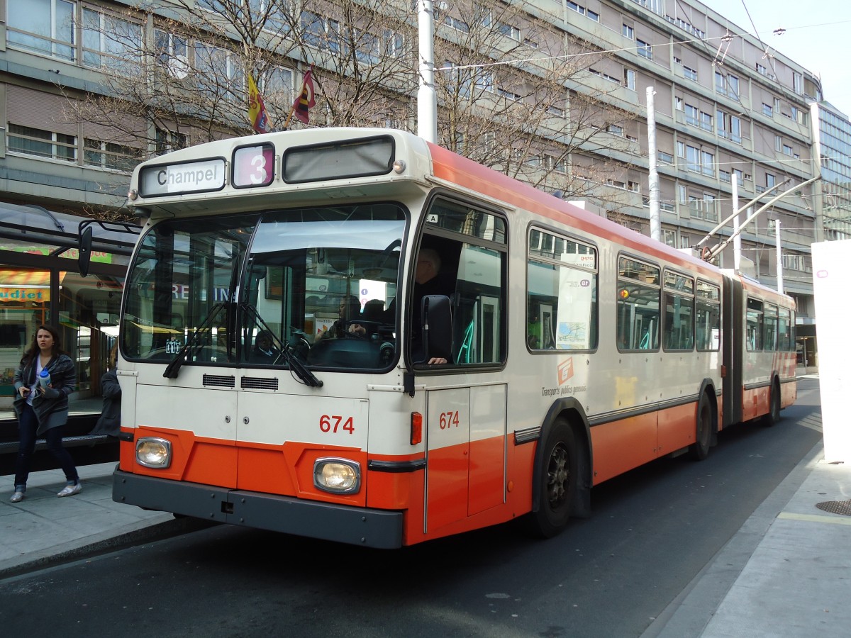 (132'911) - TPG Gen�ve - Nr. 674 - Saurer/Hess Gelenktrolleybus am 10. M�rz 2011 in Gen�ve, Coutance