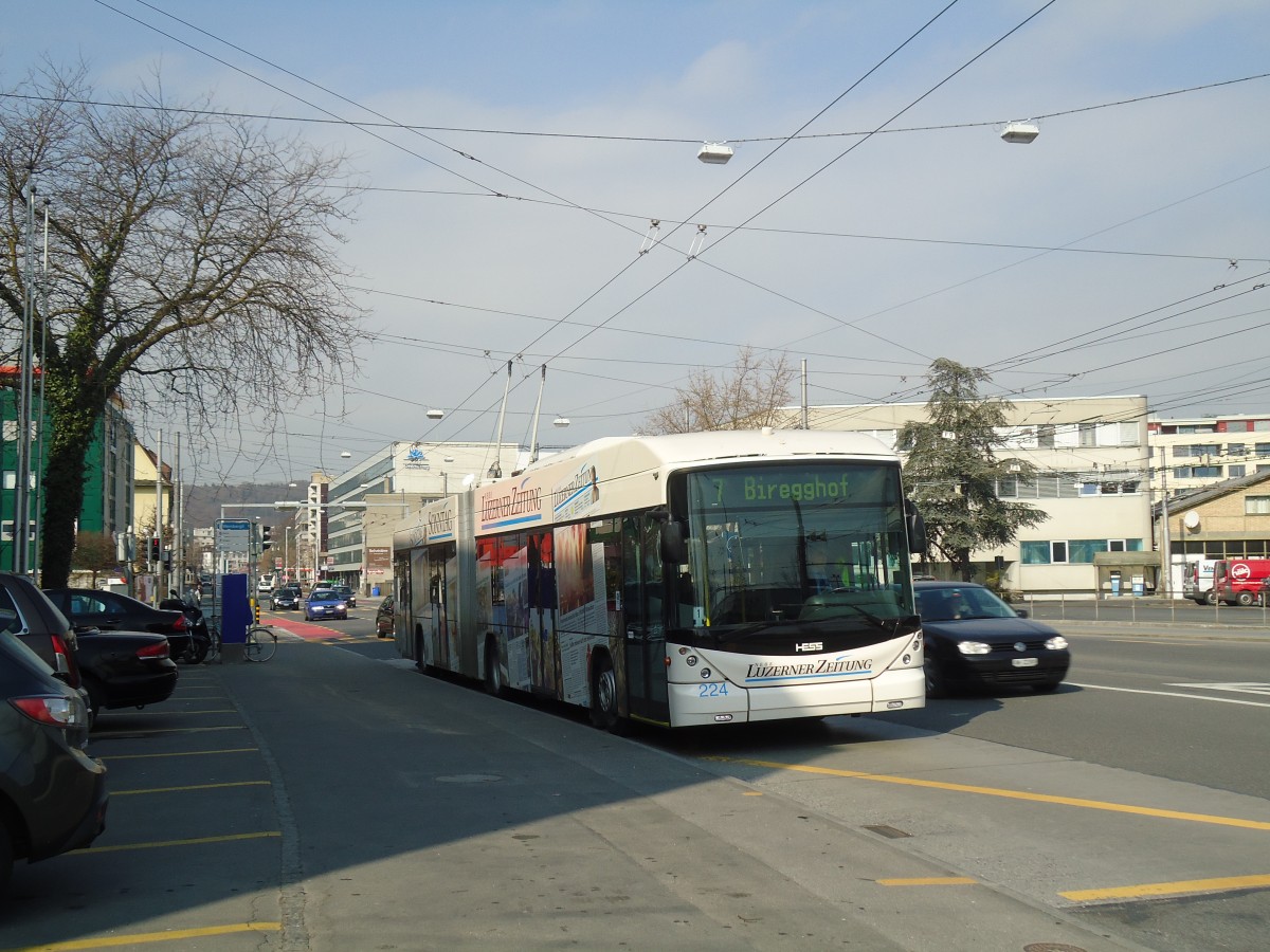 (132'992) - VBL Luzern - Nr. 224 - Hess/Hess Gelenktrolleybus am 11. M�rz 2011 in Luzern, Weinbergli
