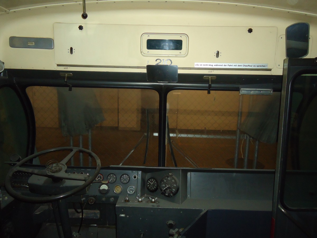 (133'119) - WV Winterthur - Nr. 210 - Saurer/T�scher am 20. M�rz 2011 in Winterthur, Depot Gr�zefeld (Innenaufnahme)