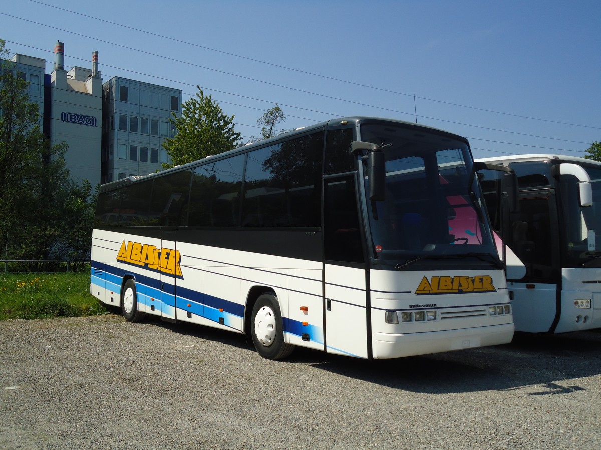 (133'426) - Albisser, Aegeri - Dr�gm�ller am 25. April 2011 in Kloten, EvoBus