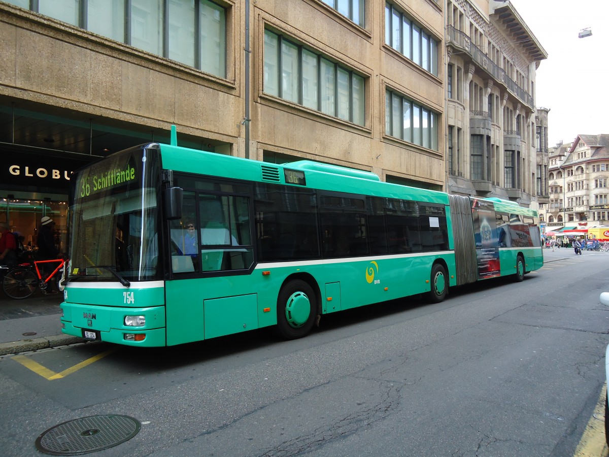 (133'700) - BVB Basel - Nr. 754/BS 3254 - MAN am 16. Mai 2011 in Basel, Schiffl�nde