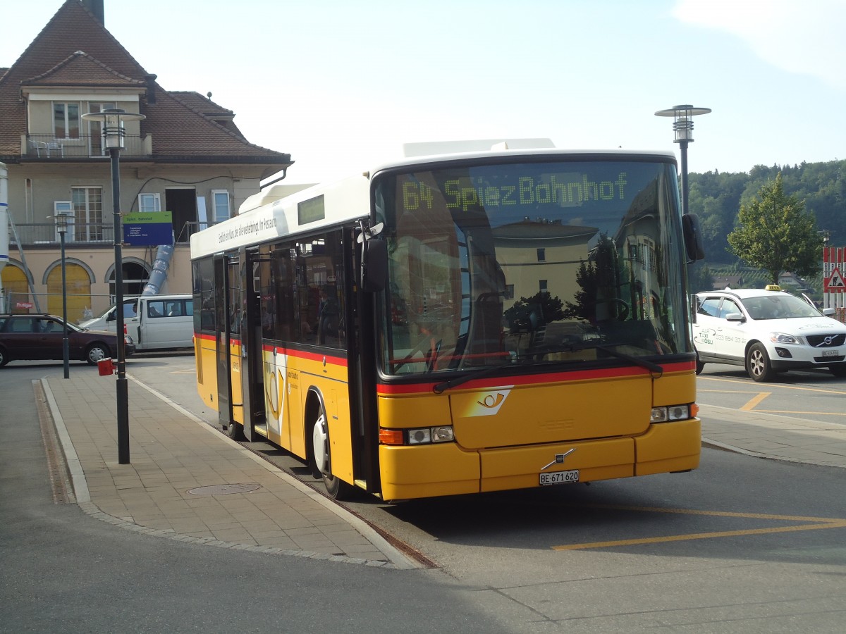 (134'537) - PostAuto Bern - BE 671'620 - Volvo/Hess (ex Schmocker, Stechelberg Nr. 2; ex PostAuto Graub�nden; ex P 25'682) am 27. Juni 2011 beim Bahnhof Spiez