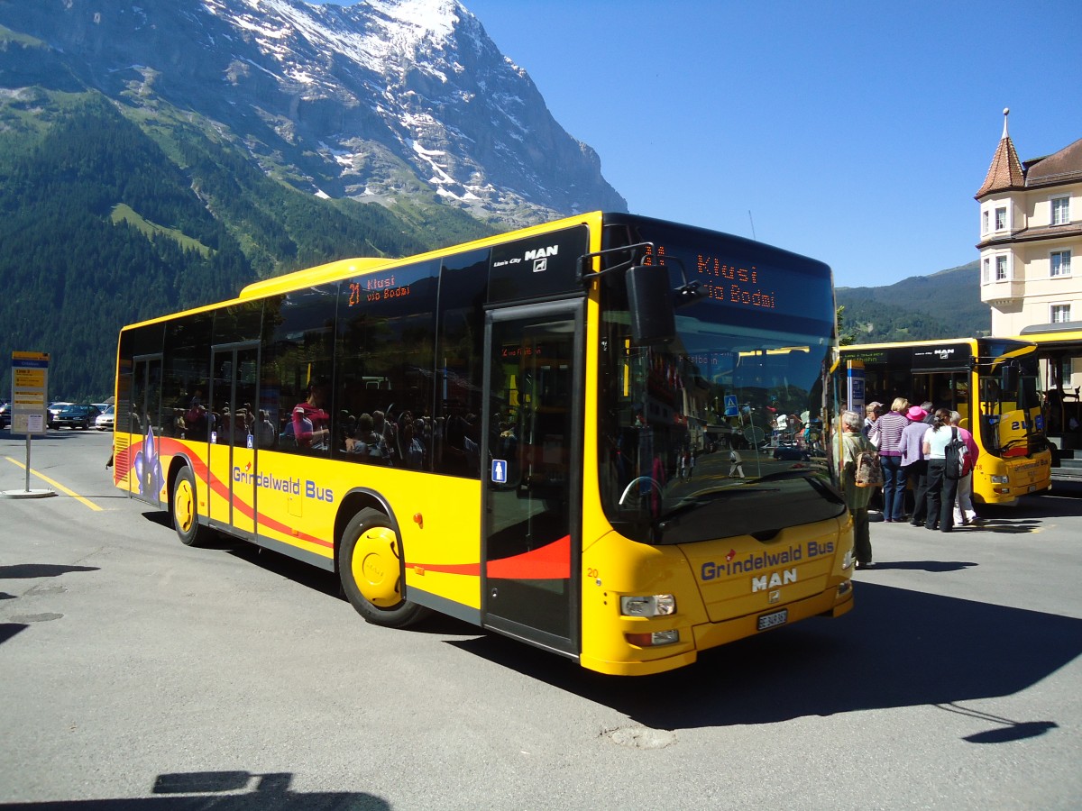 (134'676) - AVG Grindelwald - Nr. 20/BE 349'361 - MAN/G�ppel am 3. Juli 2011 beim Bahnhof Grindelwald