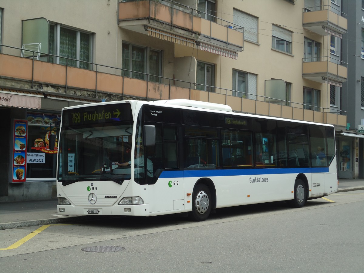 (134'870) - Welti-Furrer, Z�rich - Nr. 87/ZH 661'187 - Mercedes am 10. Juli 2011 beim Bahnhof Z�rich-Oerlikon