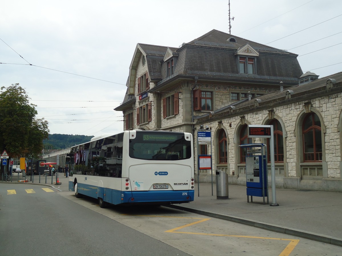 (134'884) - VBZ Z�rich - Nr. 275/ZH 726'275 - Neoplan am 10. Juli 2011 beim Bahnhof Z�rich-Oerlikon