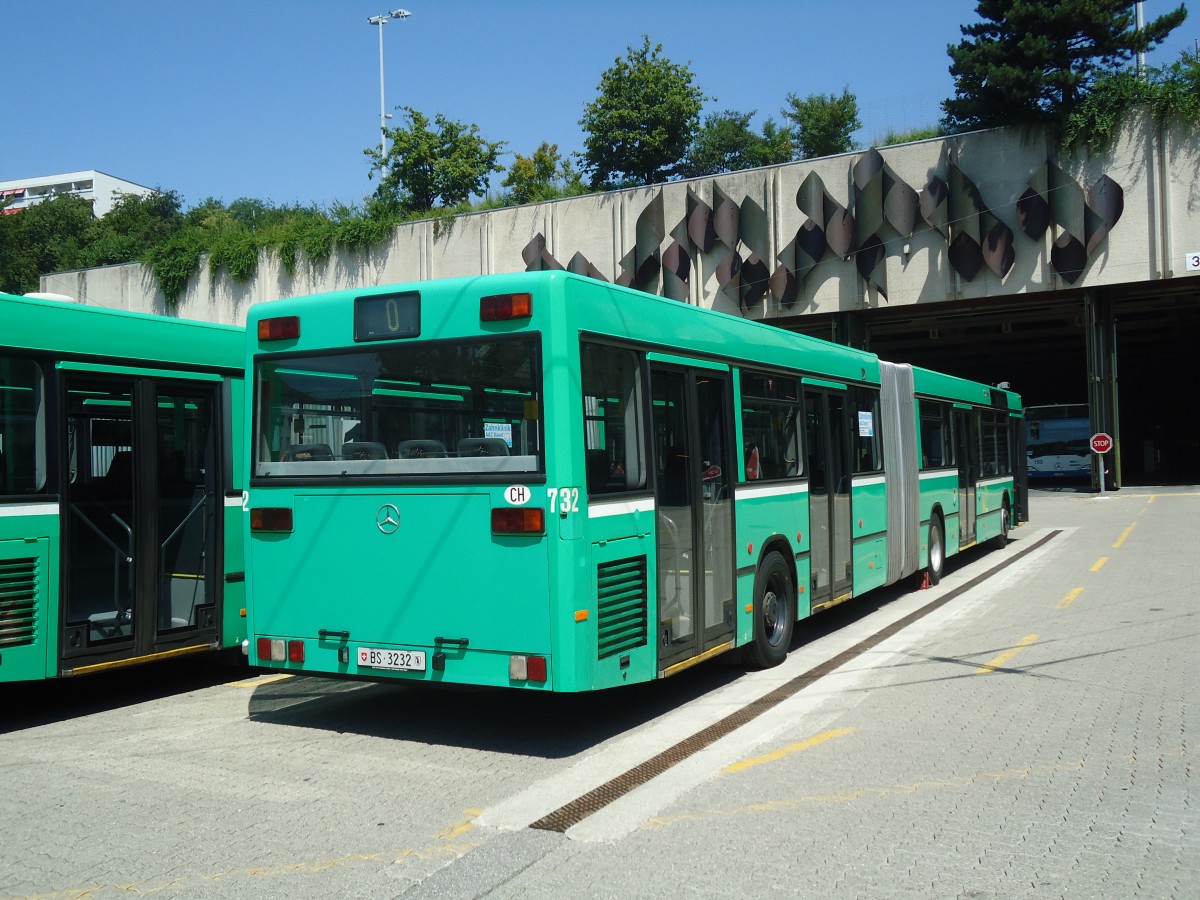 (135'087) - TL Lausanne (BVB 732) - Nr. 645/BS 3232 - Mercedes (ex VAG Freiburg/D Nr. 928) am 12. Juli 2011 in Lausanne, D�p�t Borde