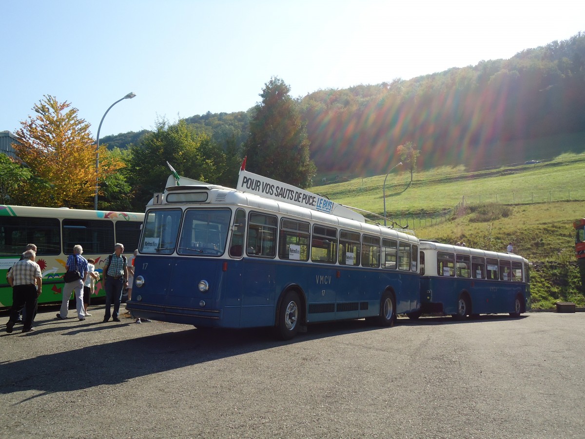 (135'567) - VMCV Clarens (R�trobus) - Nr. 17 - Berna/ACMV Trolleybus am 20. August 2011 in Moudon, R�trobus
