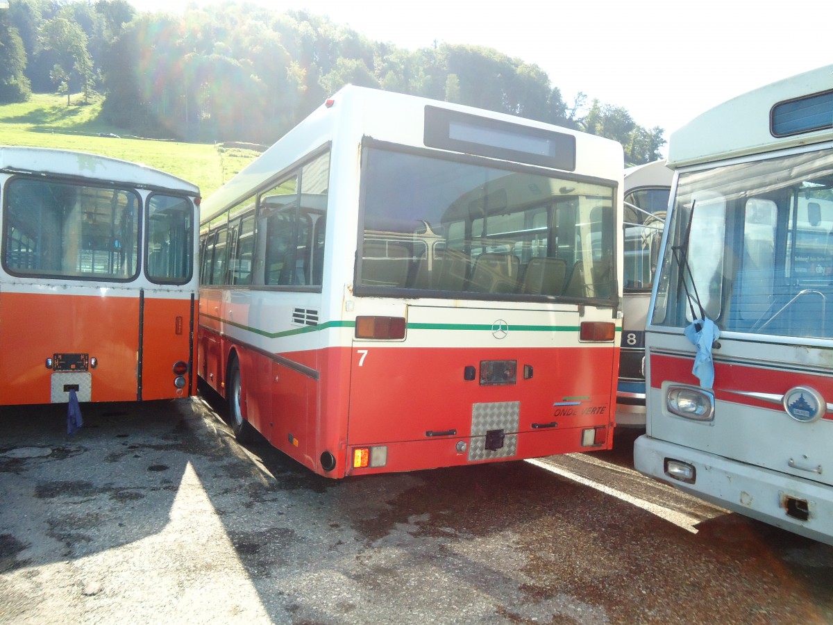 (135'599) - RVT La Chaux-de-Fonds (R�trobus) - Nr. 7 - Mercedes am 20. August 2011 in Moudon, R�trobus