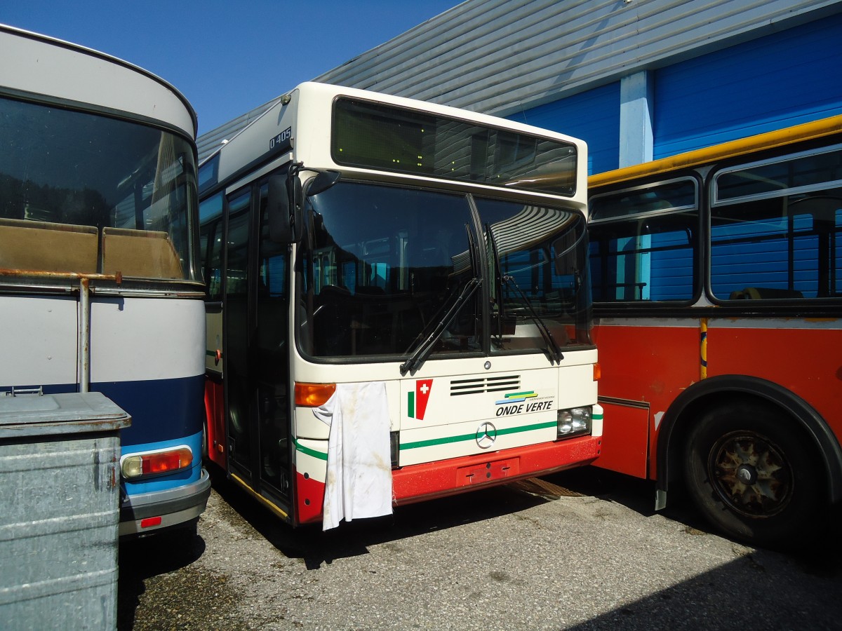 (135'603) - RVT La Chaux-de-Fonds (R�trobus) - Nr. 7 - Mercedes am 20. August 2011 in Moudon, R�trobus (Teilaufnahme)