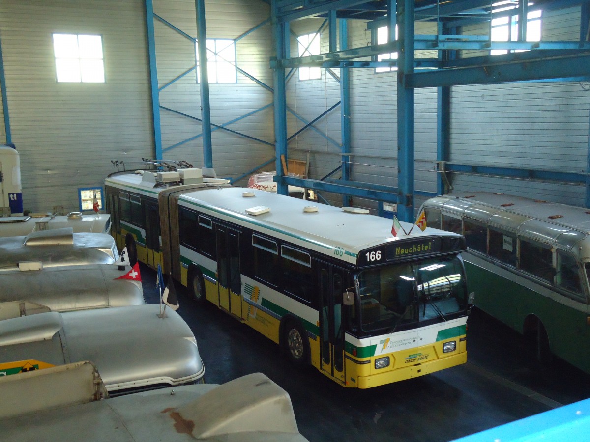 (135'609) - TN Neuch�tel (R�trobus) - Nr. 166 - FBW/Hess Gelenktrolleybus am 20. August 2011 in Moudon, R�trobus