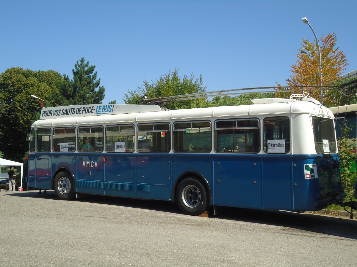 (135'632) - VMCV Clarens (R�trobus) - Nr. 17 - Berna/ACMV Trolleybus am 20. August 2011 in Moudon, R�trobus