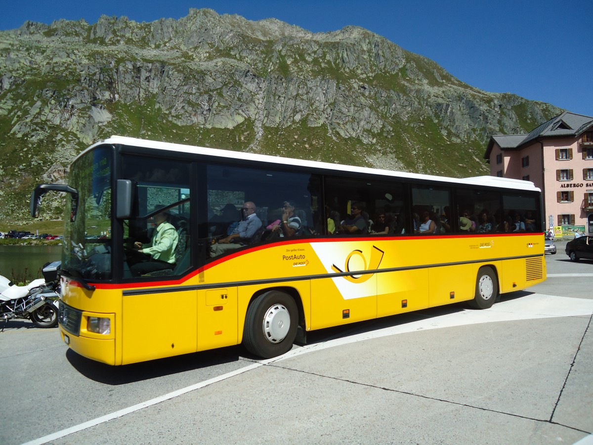 (135'725) - AVG Meiringen - Nr. 69/BE 416'769 - Mercedes am 21. August 2011 in Gotthard, Passh�he