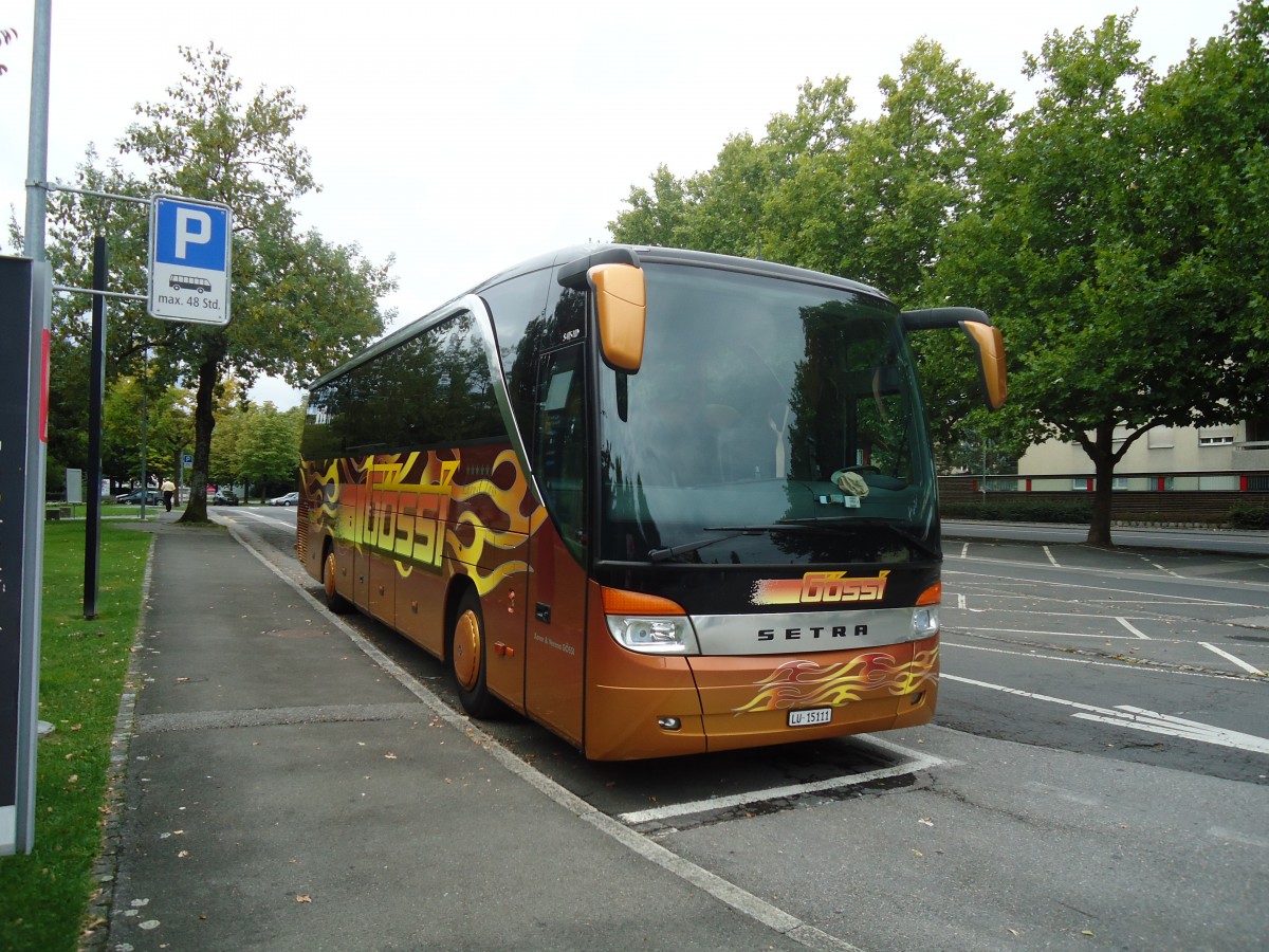(135'806) - G�ssi, Horw - LU 15'111 - Setra am 4. September 2011 in Thun, Lachen
