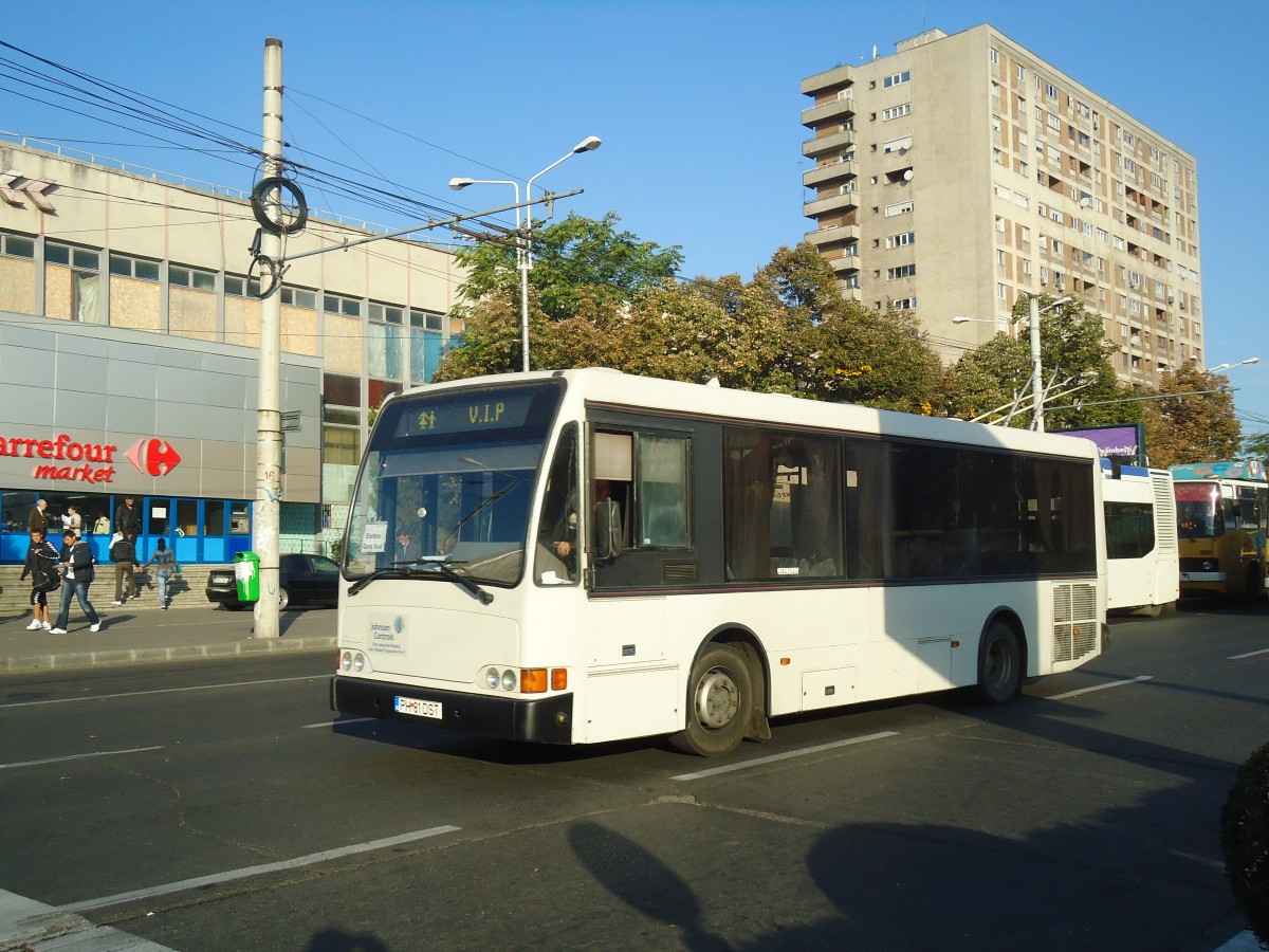 (136'391) - Johnson Controls, Ploiesti PH 81 DST - Volvo/Berkhof am 5. Oktober 2011 beim Bahnhof Ploiesti S�d