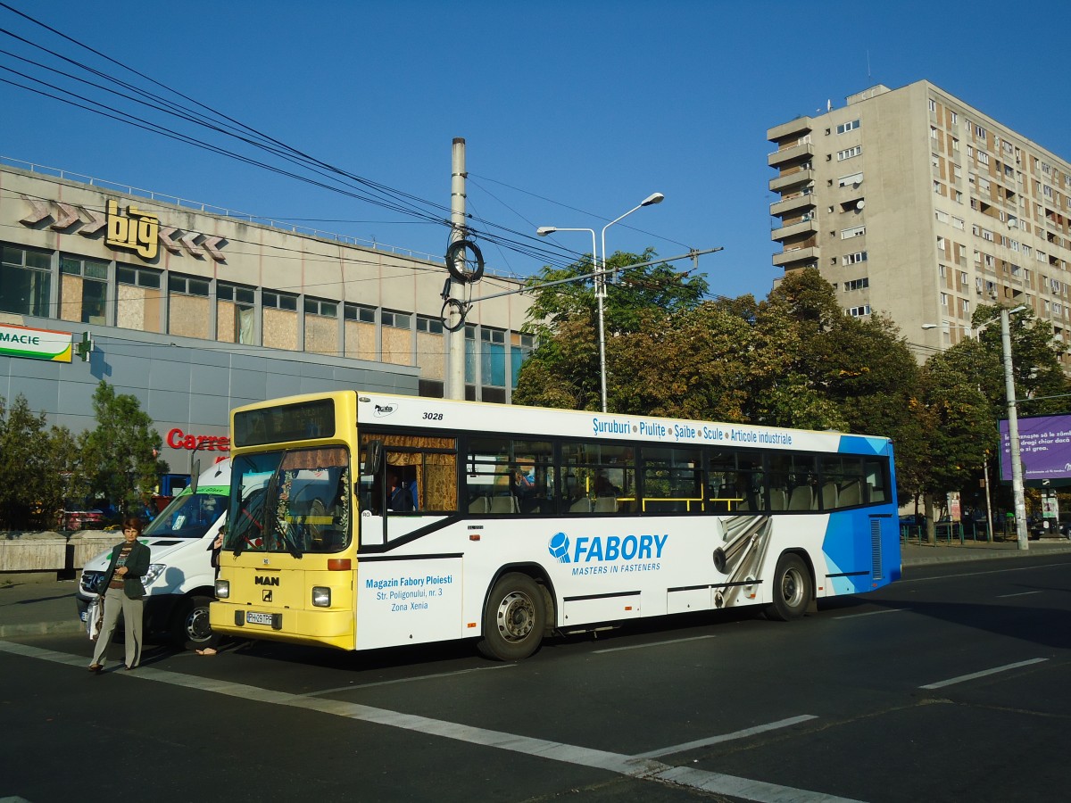 (136'411) - RATP Ploiesti - Nr. 3028/PH 29 TPP - MAN am 5. Oktober 2011 beim Bahnhof Ploiesti S�d