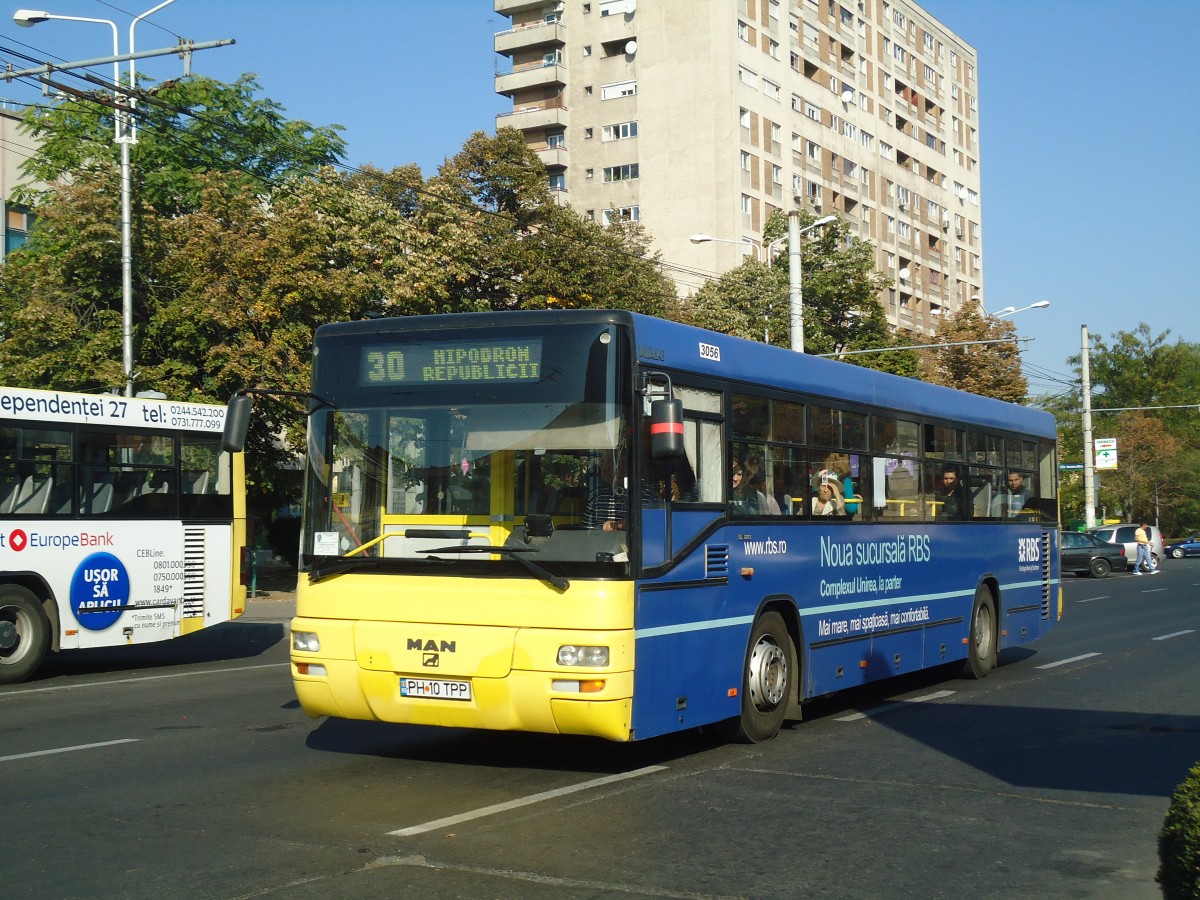 (136'449) - RATP Ploiesti - Nr. 3056/PH 10 TPP - MAN am 5. Oktober 2011 beim Bahnhof Ploiesti S�d