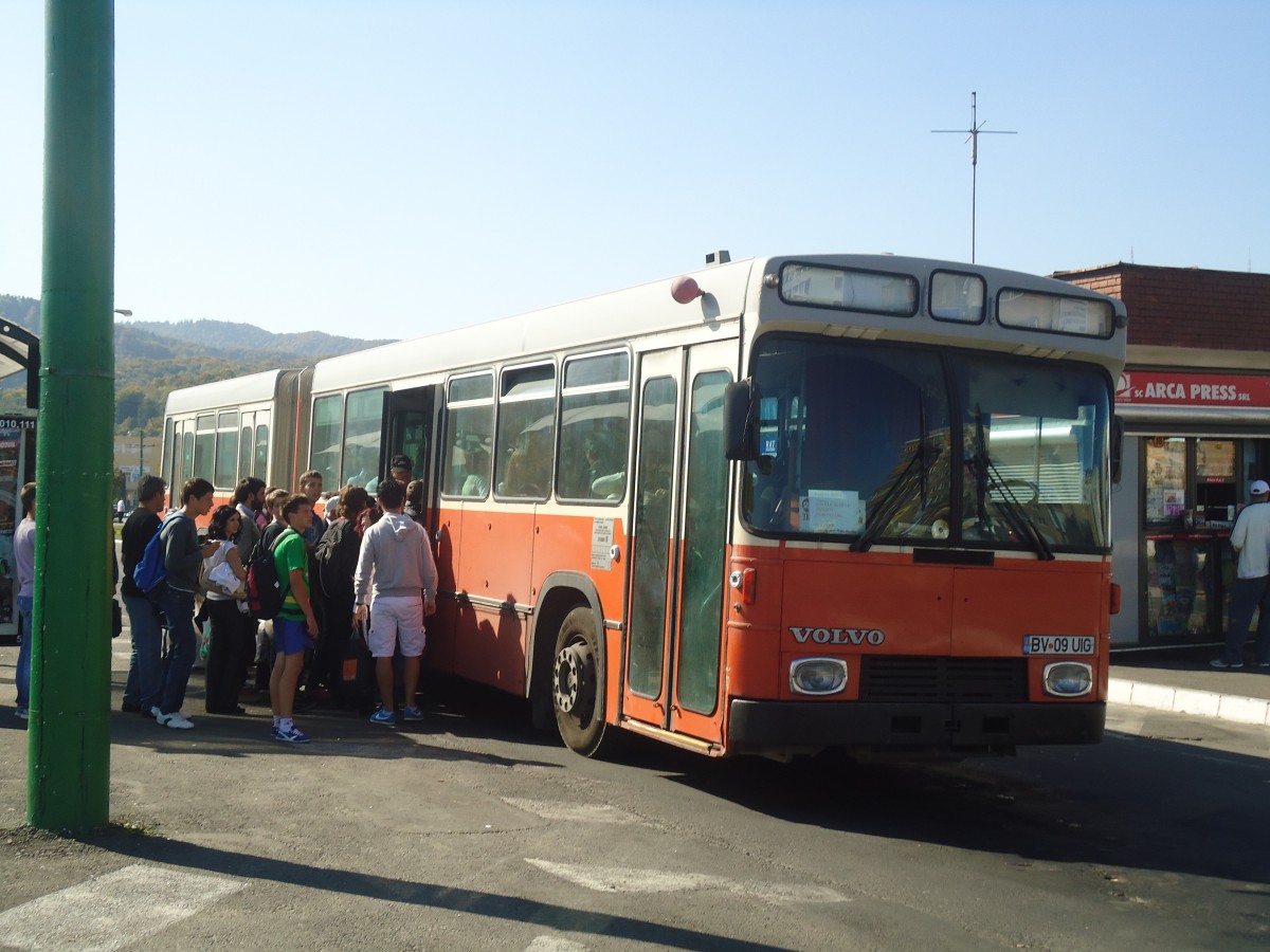 (136'485) - ??? - BV 09 UIG - Volvo/R&J (ex TPG Gen�ve/CH Nr. 163) am 5. Oktober 2011 in Brasov, Roman
