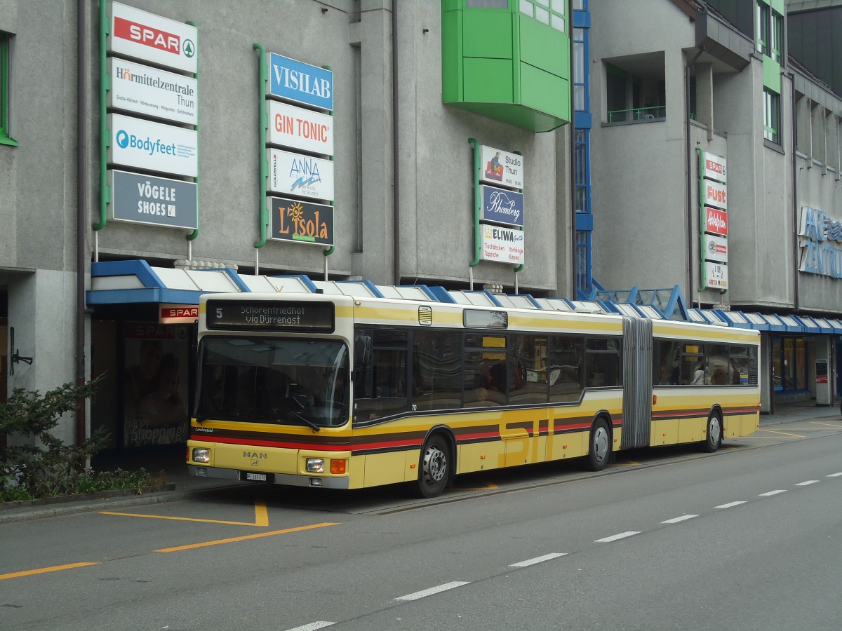 (136'737) - STI Thun - Nr. 70/BE 389'670 - MAN am 11. November 2011 in Thun, Postbr�cke