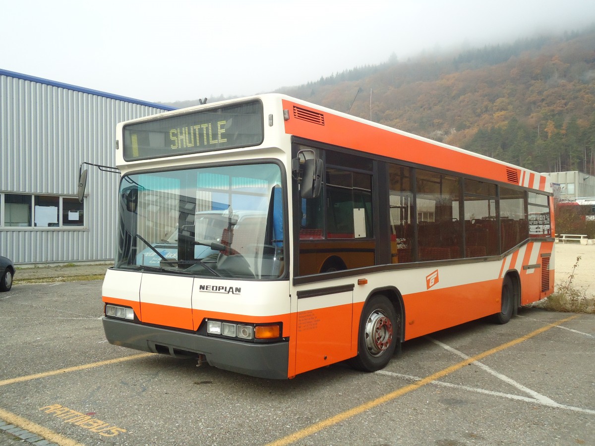 (137'028) - RATP, Satigny - Nr. 58 - Neoplan (ex Dupraz, Gen�ve Nr. 58) am 26. November 2011 in Biel, Rattinbus